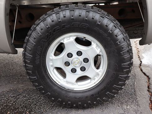 Used 2000 Chevrolet Silverado 1500 LS image 35