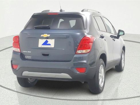 Used 2022 Chevrolet Trax LT w/ Driver Confidence Package AWD/4WD image 2
