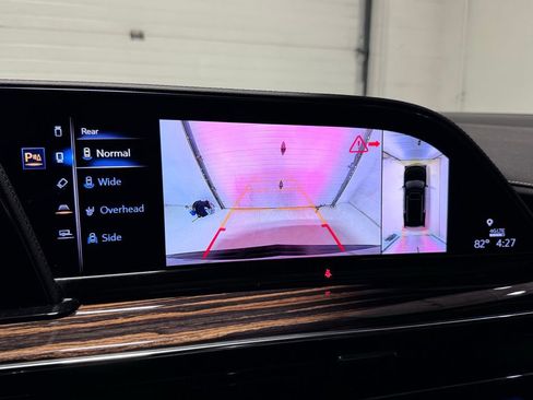 Used 2023 Cadillac Escalade Premium Luxury image 23