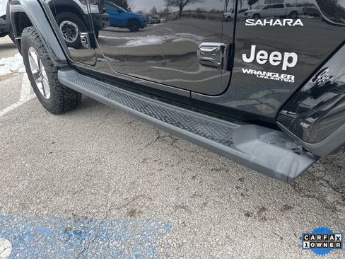 Used 2021 Jeep Wrangler Unlimited Sahara AWD/4WD image 3