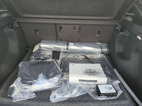 New 2025 Volkswagen ID.4 Pro S image 31