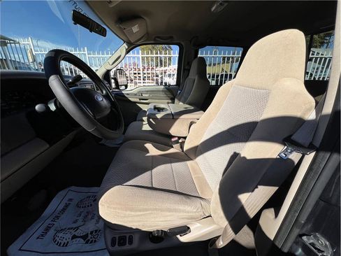 Used 2004 Ford F250 XLT image 12