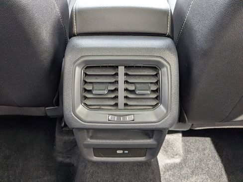 Used 2022 Volkswagen Taos SE FWD image 26