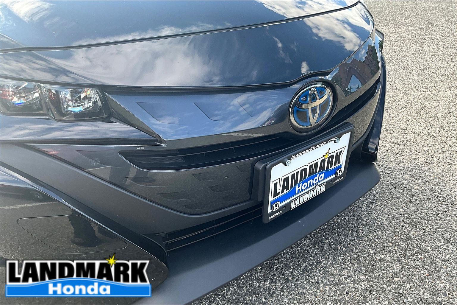 Used 2021 Toyota Prius Prime LE w/ Carpet Mat Package (TMS) FWD image 29