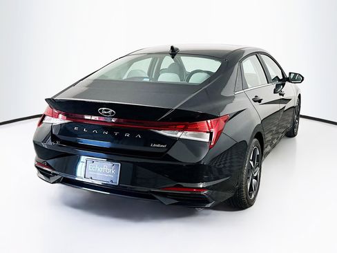 Used 2023 Hyundai Elantra Limited image 9