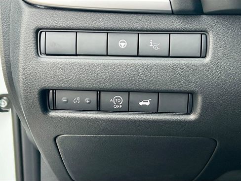 New 2026 Nissan Rogue Platinum w/ Platinum Premium Package image 10