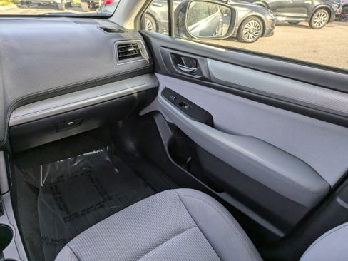 Used 2019 Subaru Outback 2.5i Premium image 19