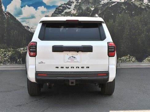 Certified 2025 Toyota 4Runner SR5 AWD/4WD image 10