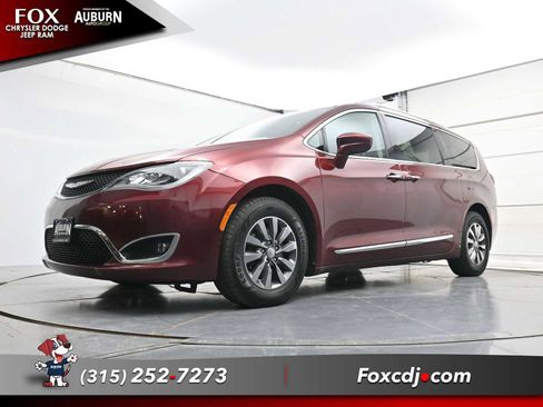 Used 2019 Chrysler Pacifica Touring-L Plus FWD image 23