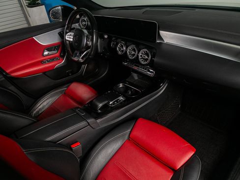 Used 2019 Mercedes-Benz A 220 4MATIC w/ AMG Line image 6