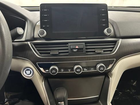 Used 2020 Honda Accord EX image 20