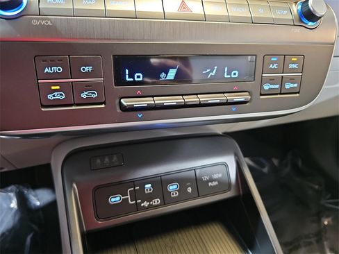 New 2026 Hyundai Kona SEL Premium image 22