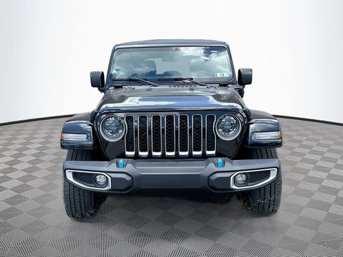 Used 2023 Jeep Wrangler Unlimited Sahara w/ Cold Weather Group AWD/4WD image 2