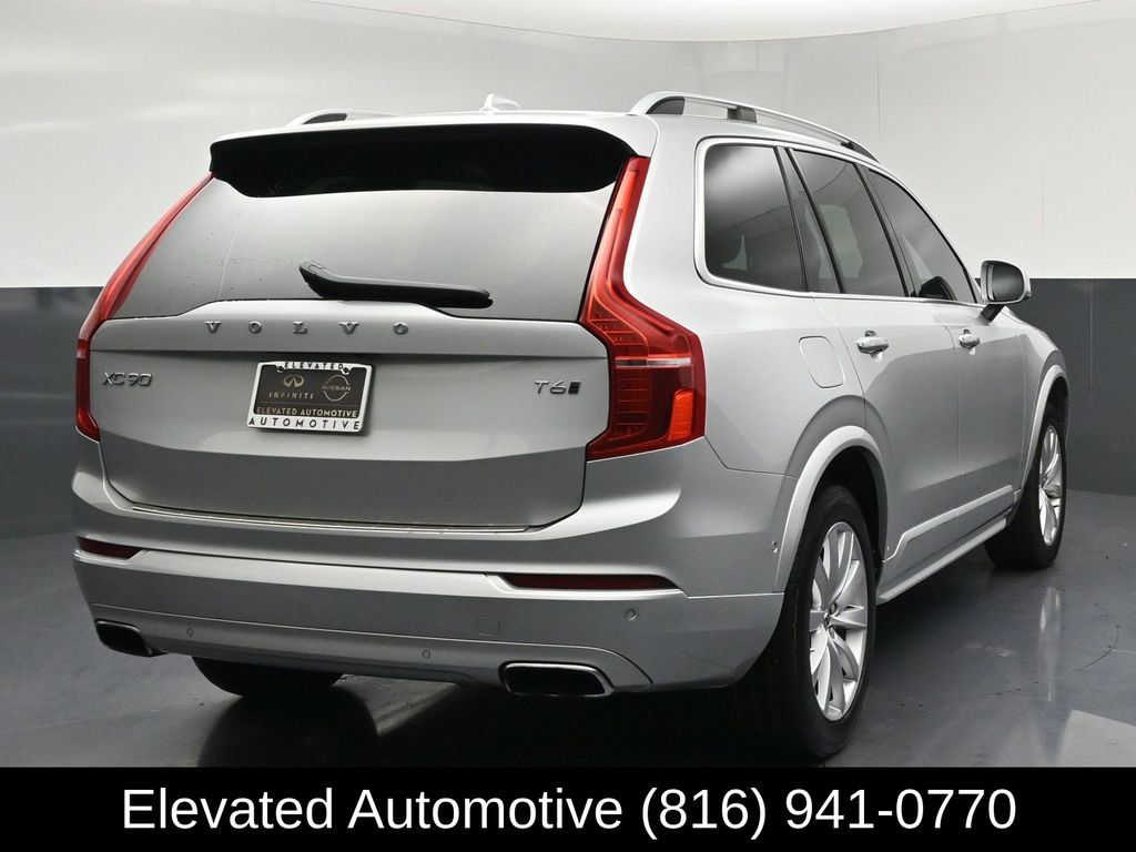 Used 2017 Volvo XC90 T6 Momentum w/ Vision Package AWD/4WD image 4