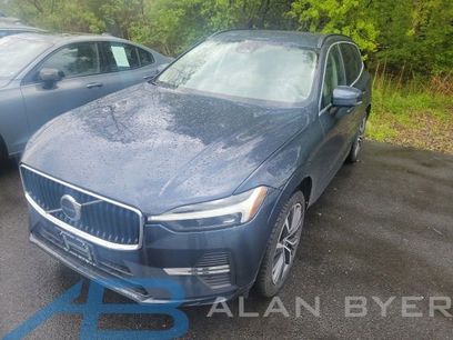Used 2022 Volvo XC60 B5 Momentum w/ Climate Package