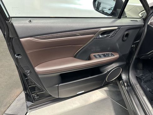 Used 2018 Lexus RX 450hL Luxury image 9