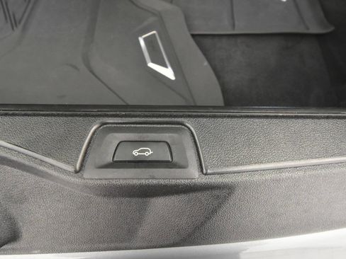 Used 2024 BMW X5 xDrive40i w/ Premium Package AWD/4WD image 38