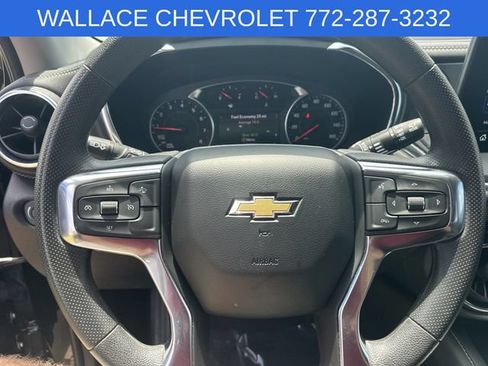 Used 2025 Chevrolet Blazer LT FWD image 18