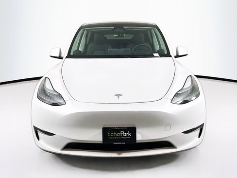 Used 2023 Tesla Model Y Long Range image 2