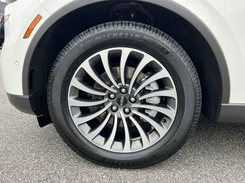 Used 2020 Lincoln Aviator Reserve w/ Equipment Group 201A AWD/4WD image 9