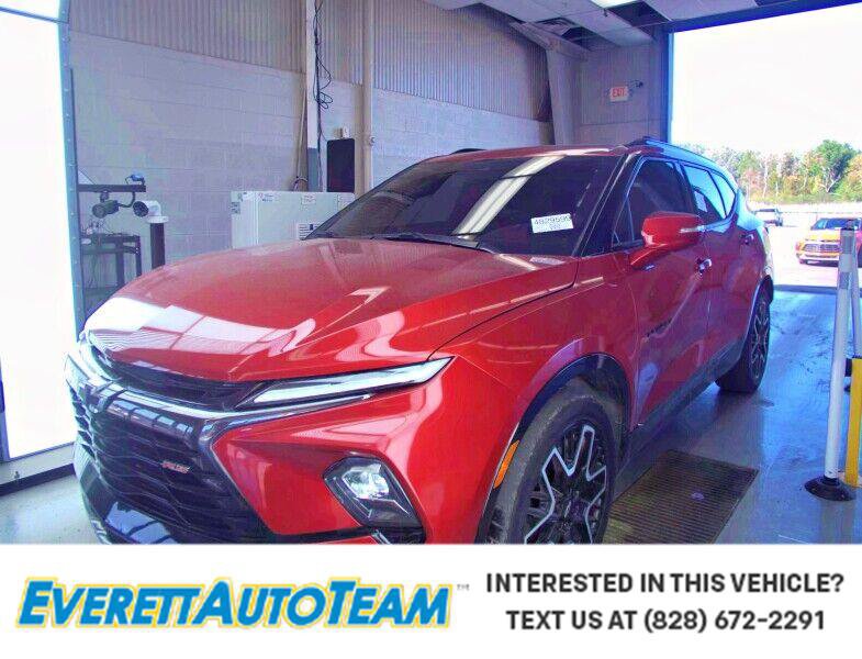 Used 2024 Chevrolet Blazer RS w/ Driver Confidence II Package FWD image 1