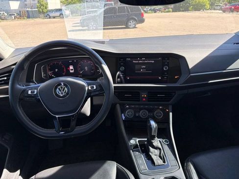Used 2021 Volkswagen Jetta SEL Premium FWD image 15