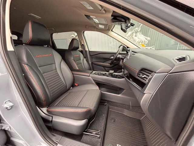 Used 2026 Nissan Rogue SV AWD/4WD image 32