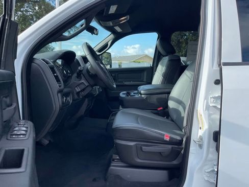 Used 2024 RAM 3500 Tradesman w/ Chrome Appearance Group image 14