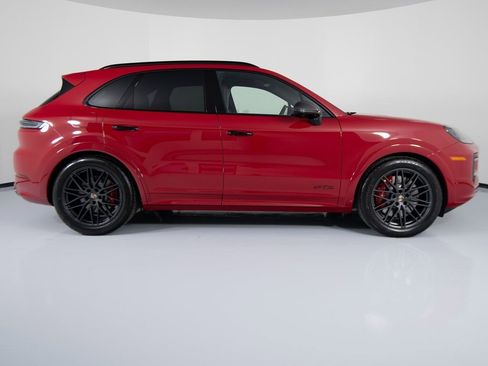 New 2026 Porsche Cayenne GTS image 8
