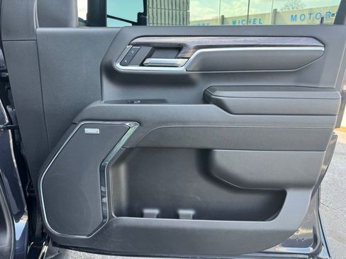 Used 2024 Chevrolet Silverado 3500 LTZ w/ LTZ Convenience Package image 14