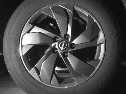 Used 2025 Nissan Rogue SV image 15