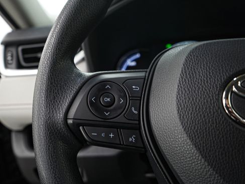 Used 2025 Toyota RAV4 XLE AWD/4WD image 25