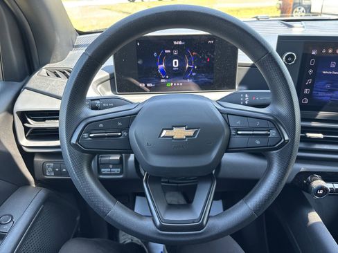 Used 2024 Chevrolet Silverado EV W/T image 17