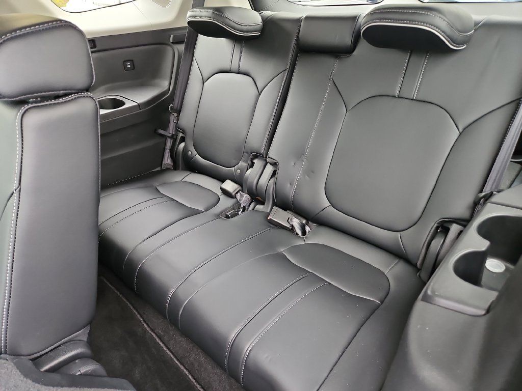 Used 2024 Honda Pilot Elite image 17