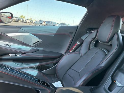 Used 2022 Chevrolet Corvette Stingray Premium Cpe w/ Z51 Performance Package RWD image 13
