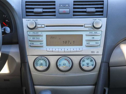 Used 2007 Toyota Camry LE image 14