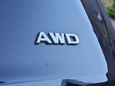 Used 2022 Nissan Rogue S image 30