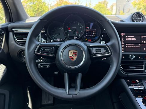 Used 2026 Porsche Macan AWD/4WD image 14