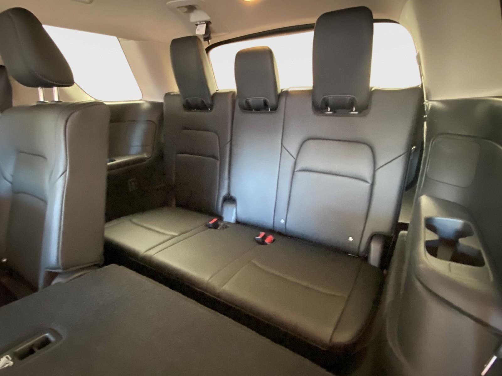 Used 2026 Nissan Pathfinder SL FWD image 24