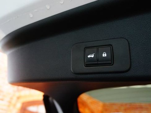 Certified 2025 Nissan Murano SV AWD/4WD image 36
