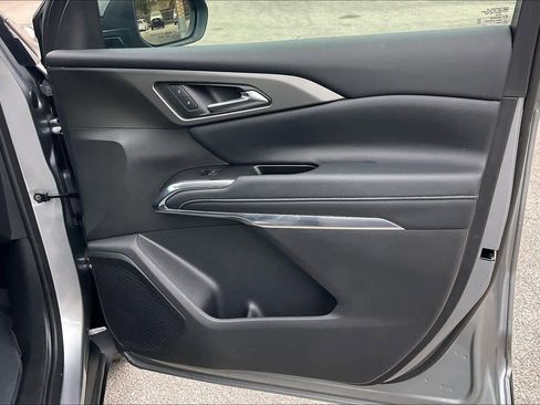 Certified 2025 Chevrolet Traverse LT image 22