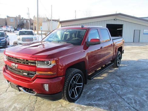 Used 2018 Chevrolet Silverado 1500 LT w/ All Star Edition image 15
