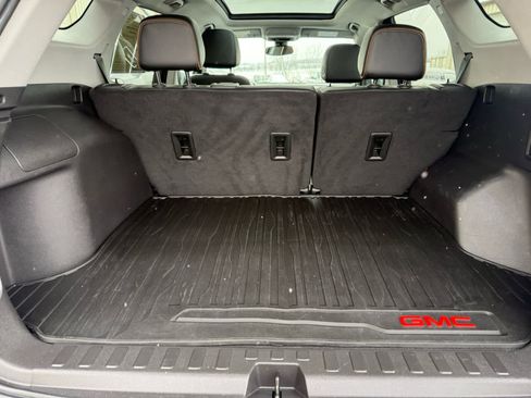 Used 2024 GMC Terrain AT4 image 6