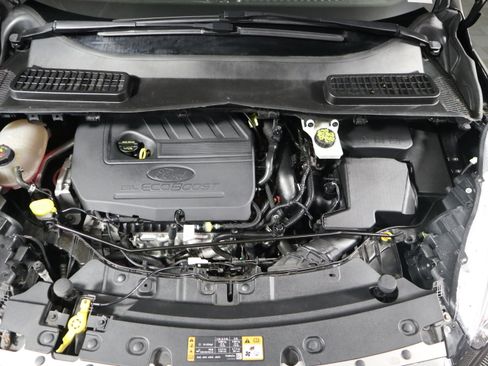 Used 2017 Ford Escape SE w/ SE Cold Weather Package AWD/4WD image 13