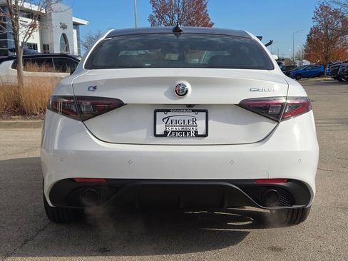 New 2025 Alfa Romeo Giulia AWD image 13