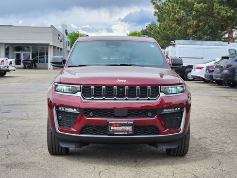 New 2026 Jeep Grand Cherokee L Limited w/ Luxury Tech Group II AWD/4WD image 5