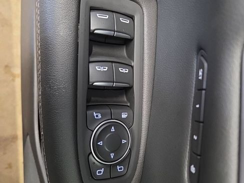 Used 2025 Cadillac XT5 Premium Luxury FWD image 22