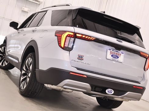 New 2026 Ford Explorer Platinum w/ LUX Leather Package AWD/4WD image 40