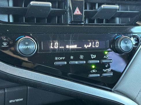Certified 2022 Toyota Camry LE FWD image 22