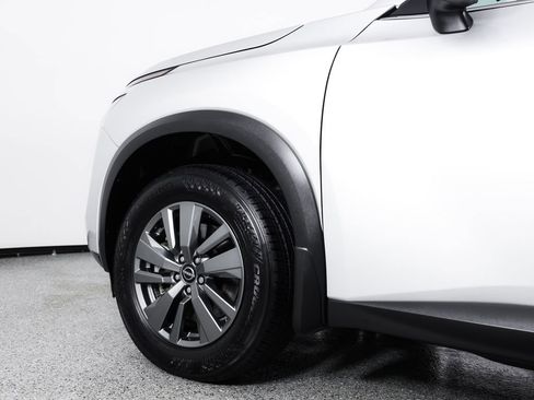 Used 2025 Nissan Pathfinder SV AWD/4WD image 6